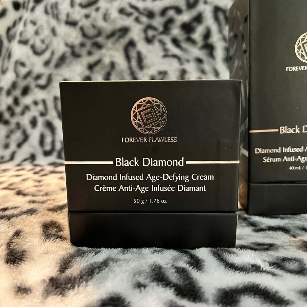 Forever Flawless Black Diamond Infused Age Defying Cream - NIB #141B
